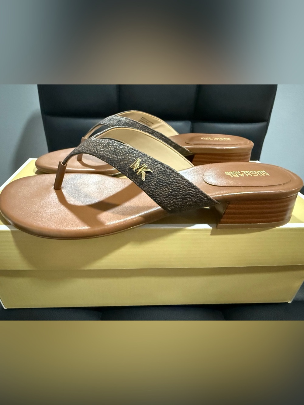 Michael Kors Brown Leather Logo Thong Sandals with Gold MK Accent Sz 8